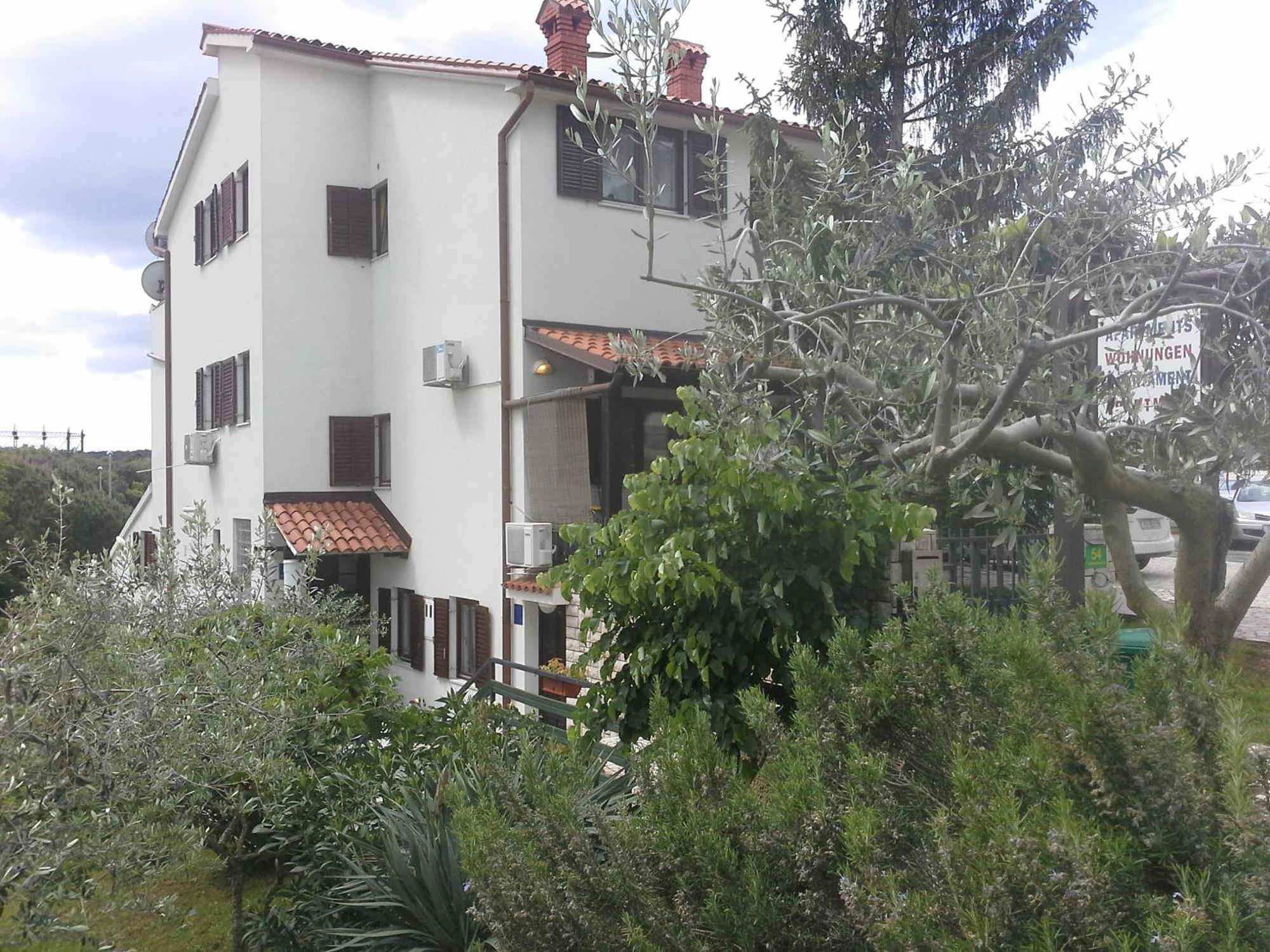 Apartments Liliana プーラ エクステリア 写真