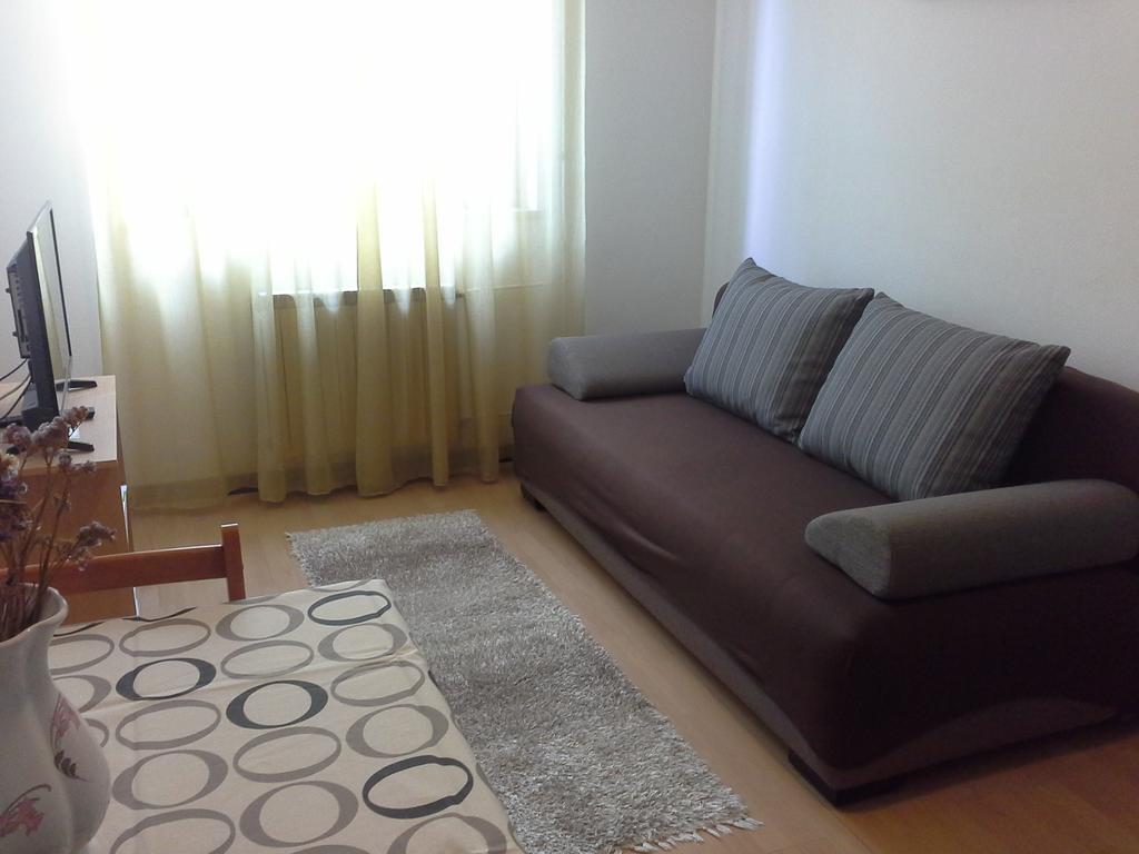 Apartments Liliana プーラ エクステリア 写真