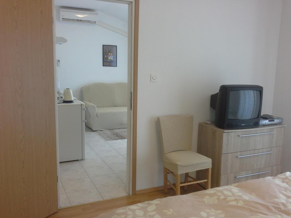 Apartments Liliana プーラ エクステリア 写真